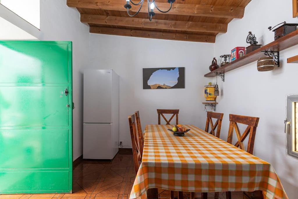 Vivienda Vacacional Ca' Pepita Y Jose El Albercon Экстерьер фото